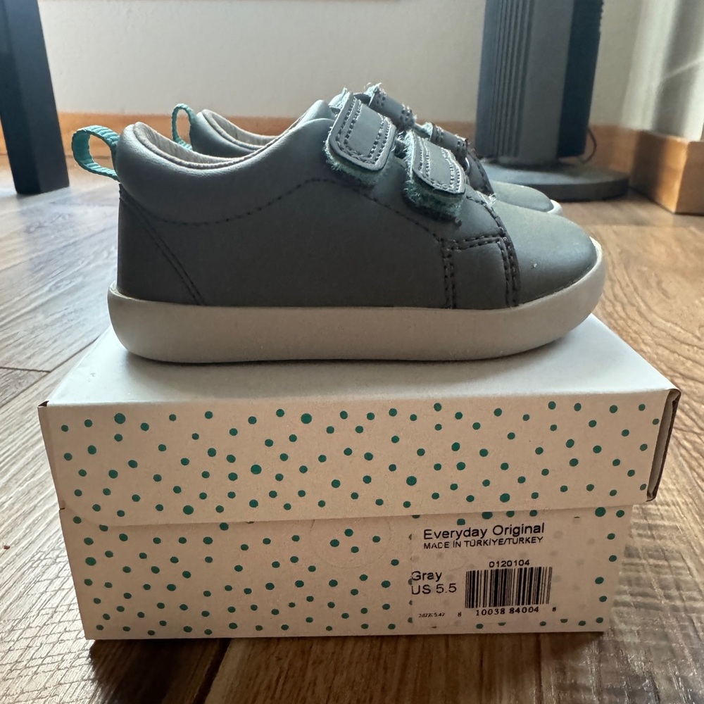 Ten Little Everyday Shoes size 5.5